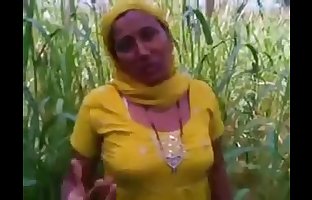 印度 旁遮普语 女孩 搞砸 在 打开 田 在 阿姆利则