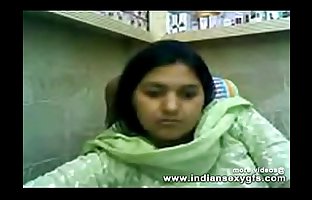 الطبيب pratibha يعيش ويب المحادثه على البرية ( بلدي Bhabhi )  -  indiansexygfscom