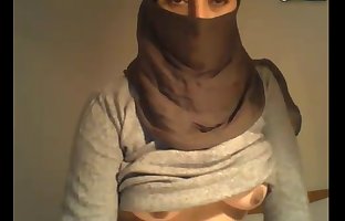 árabe esposa muestra Su Afeitada pussyamateur casero