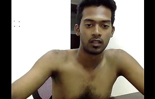 Caliente india Hombre Desnudo en habitación de forma intermitente mostrando Su Dick