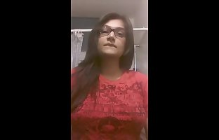 Seksi Hint Kız alay ile onu doğal Boobs