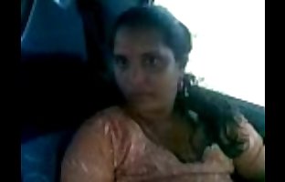 salwar tante in parrked auto