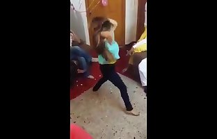 teen dance mujra
