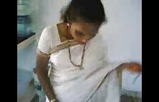 indiase vrouw in Keuken