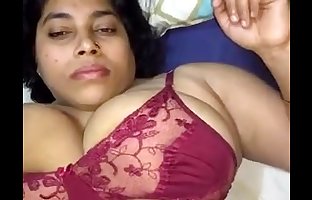 الهندي السمين كبير الثدي زوجته بجد مارس الجنس